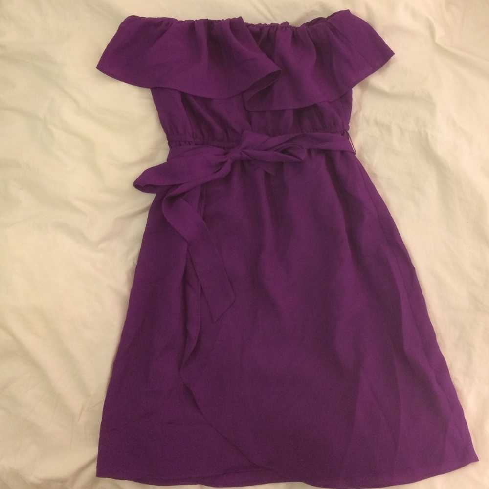 Strapless ruffle tie dress